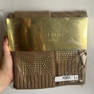 Michael Kors scarf and hat set